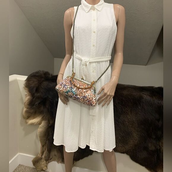 Handmade Genuine Leather Floral Embossed Real bamboo Handle Satchel/Crossbody - Picture 4 of 16